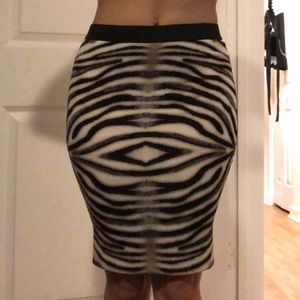 Heart Soul zipper back pencil tiger print skirt